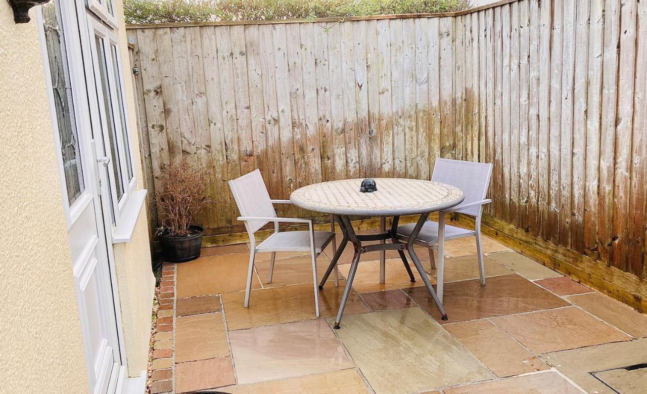 Twin Gates Annexe *